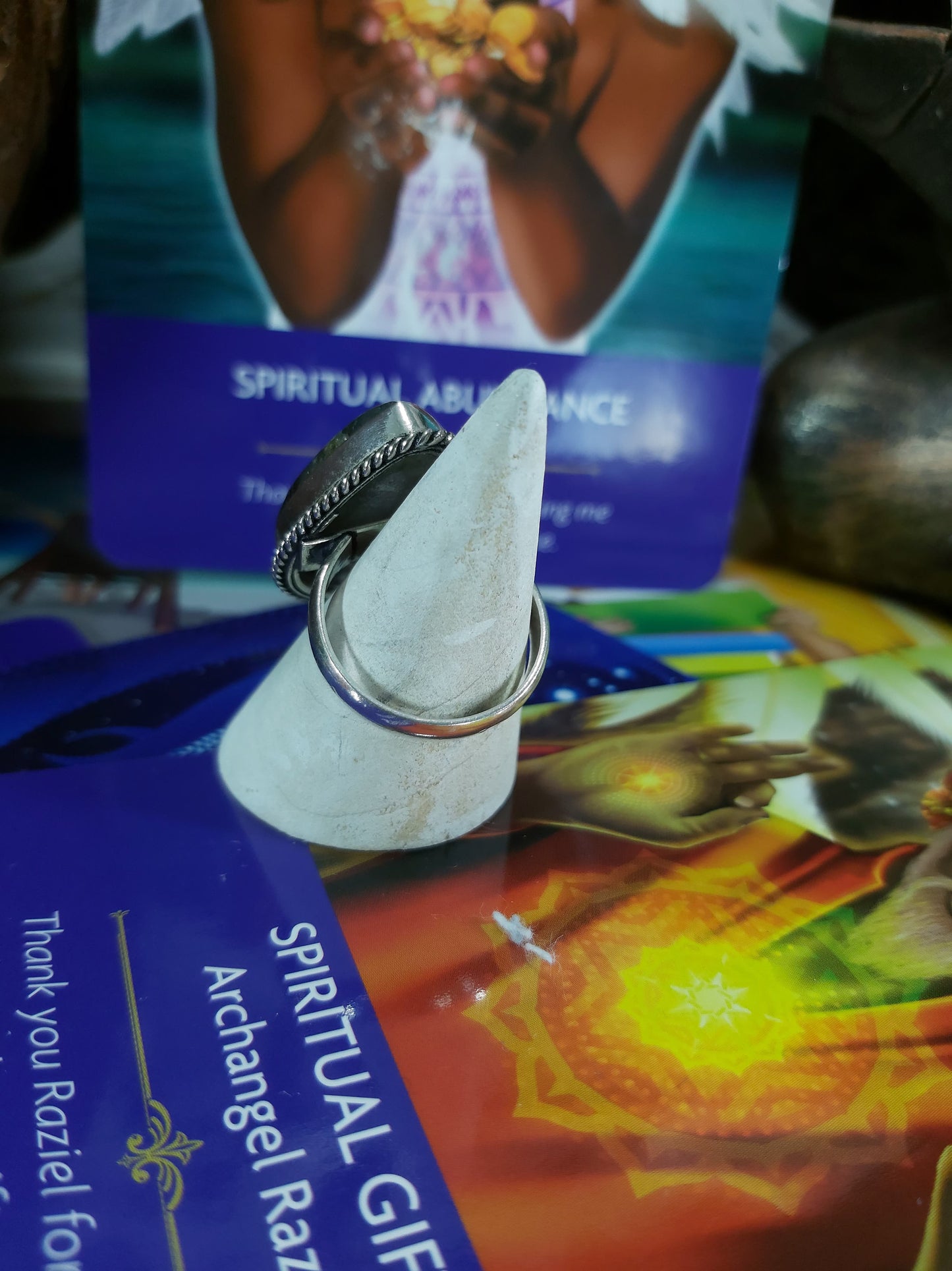 Labradorite Inner Spirit Ring Size US 8.5 (E172)