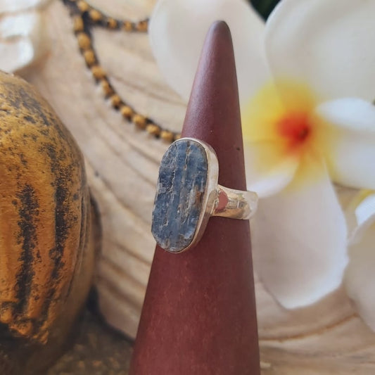 Kyanite Third Eye Chakra Gemstone Ring US 6 (E1746)