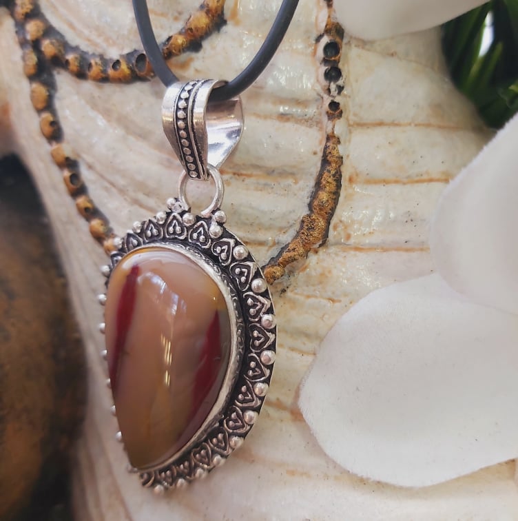 Mookaite Decision Making Gemstone Pendant (E1810)