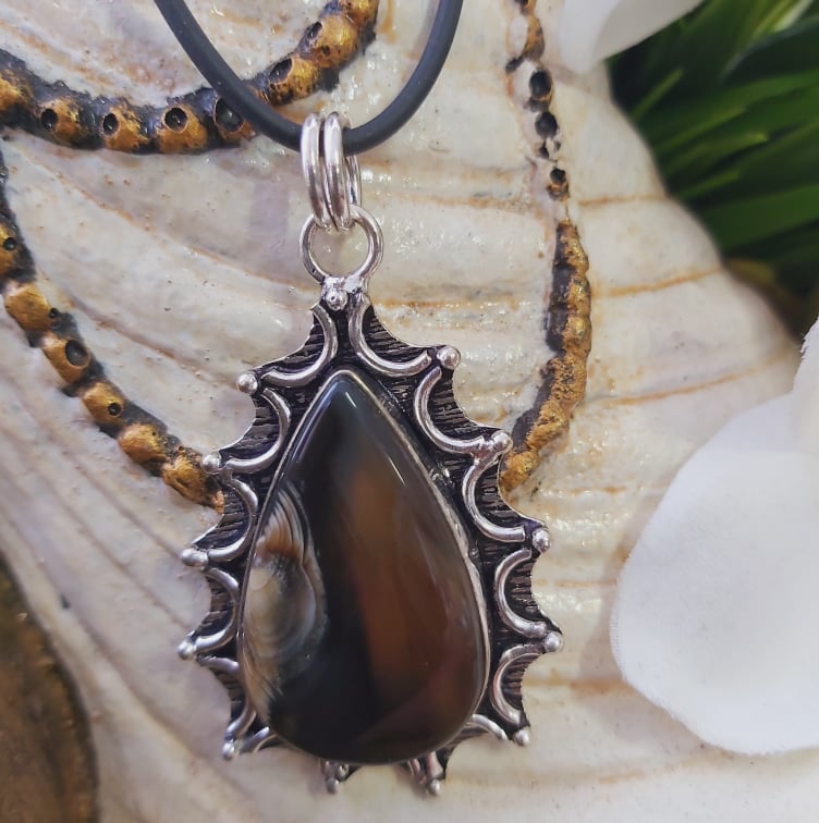 Agate Protection Gemstone Pendant (E1817)