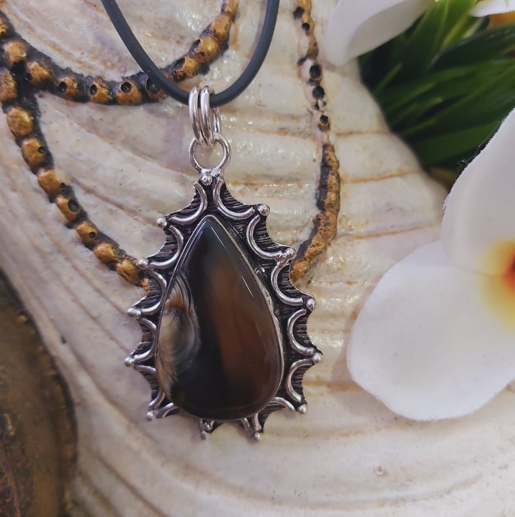 Agate Protection Gemstone Pendant (E1817)