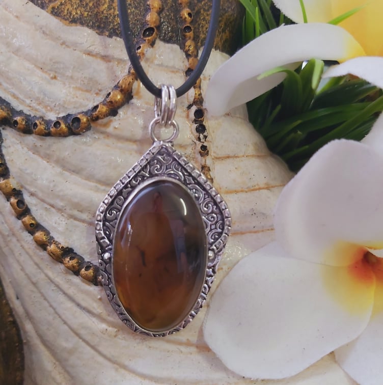 Agate Protection Gemstone Pendant (E1820)