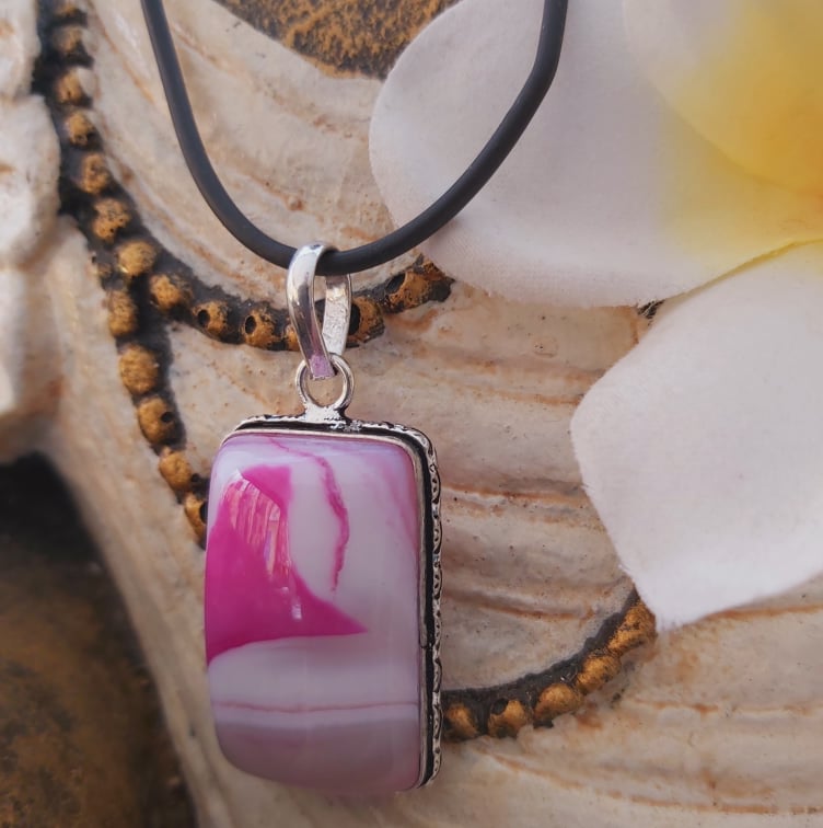Agate Grounding & Protection Gemstone Pendant (E1897)