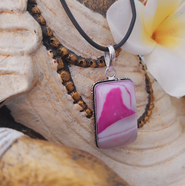 Agate Grounding & Protection Gemstone Pendant (E1897)