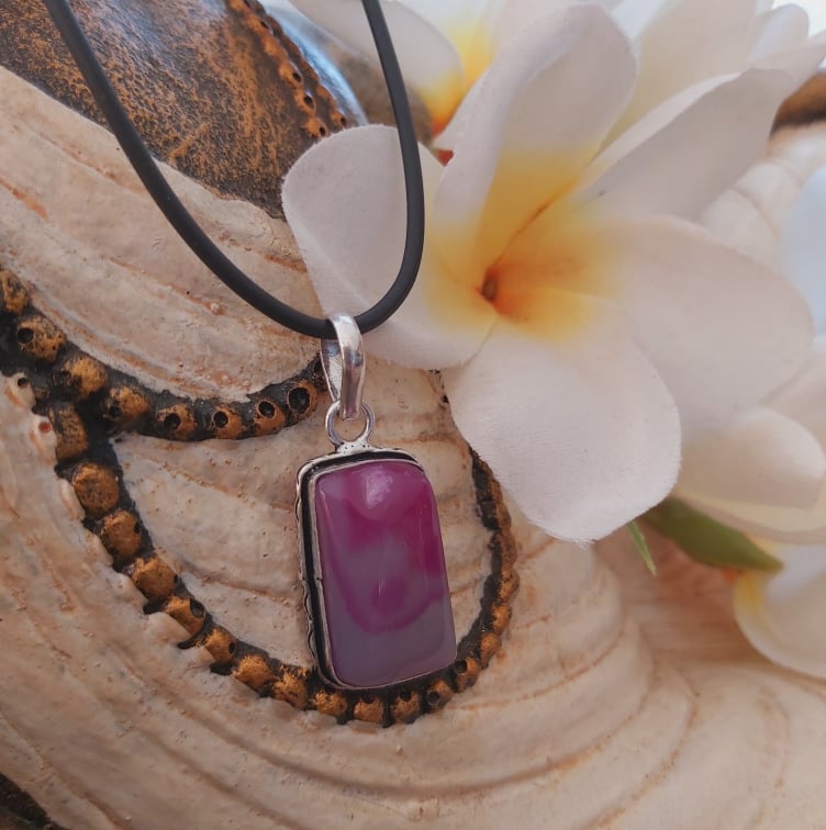 Agate Grounding & Protection Gemstone Pendant (E1901)
