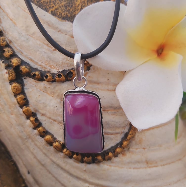 Agate Grounding & Protection Gemstone Pendant (E1901)