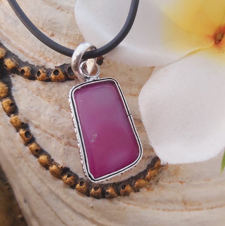 Agate Grounding & Protection Gemstone Pendant (E1901)