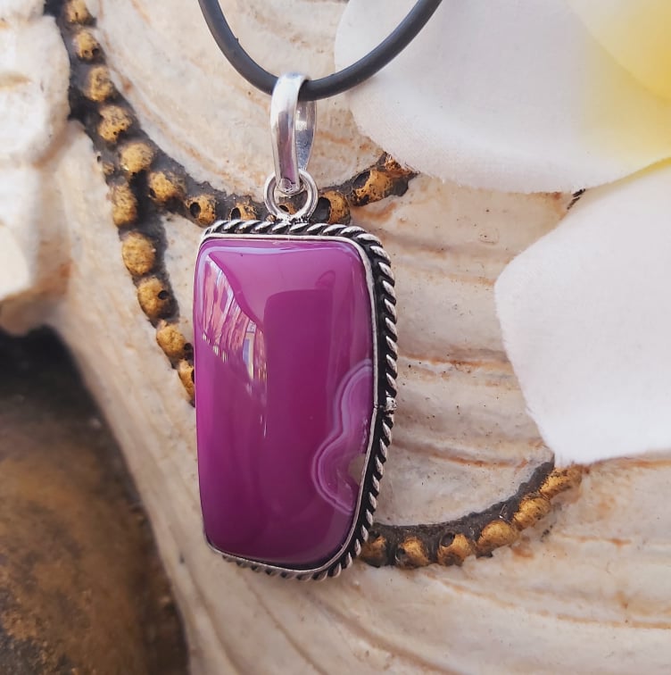 Agate Grounding & Protection Gemstone Pendant (E1903)