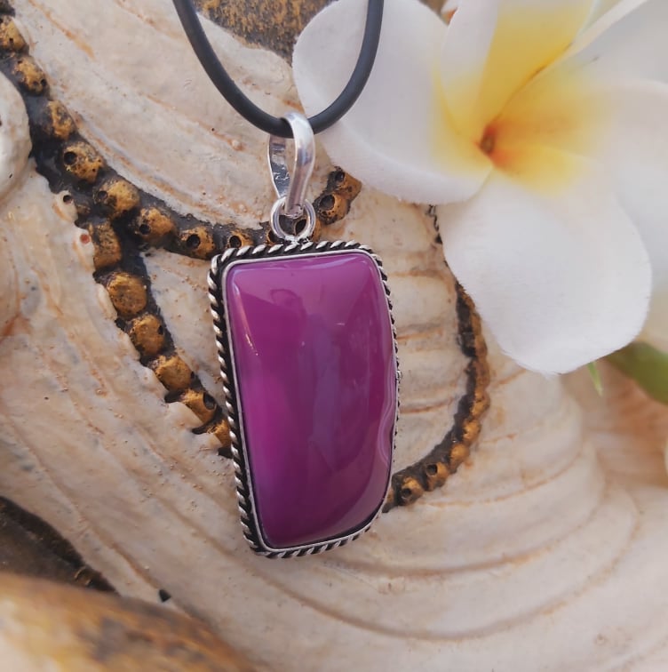 Agate Grounding & Protection Gemstone Pendant (E1903)