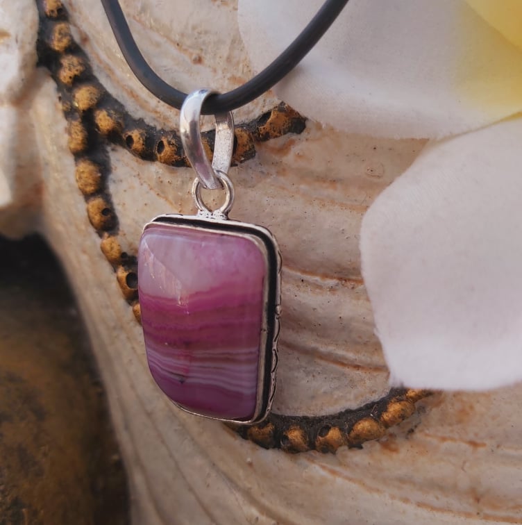 Agate Grounding & Protection Gemstone Pendant (E1907)