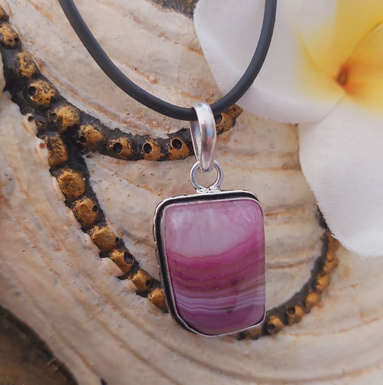 Agate Grounding & Protection Gemstone Pendant (E1907)