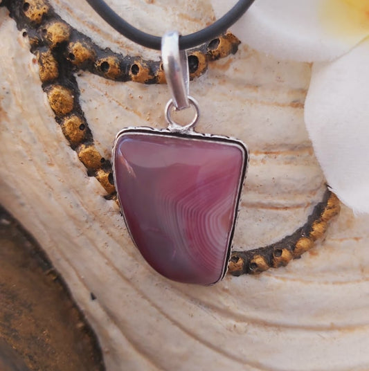 Agate Grounding & Protection Gemstone Pendant (E1912)