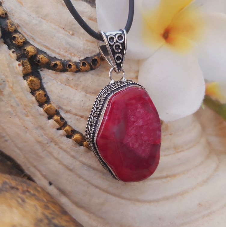 Agate Grounding & Protection Gemstone Pendant (E1920)