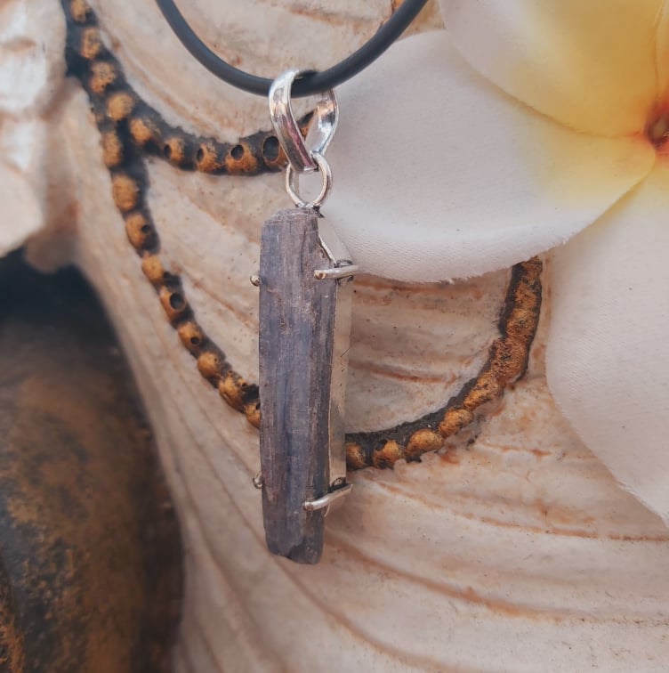 Kyanite Third Eye Chakra Gemstone Pendant (E1962)