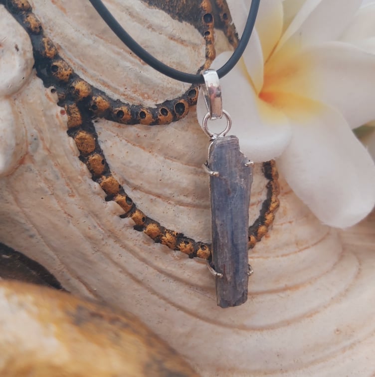 Kyanite Third Eye Chakra Gemstone Pendant (E1962)