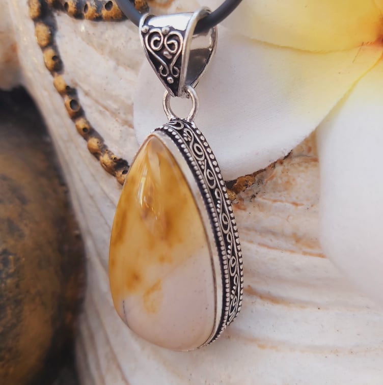 Mookaite Decision Making Gemstone Pendant (E2008)
