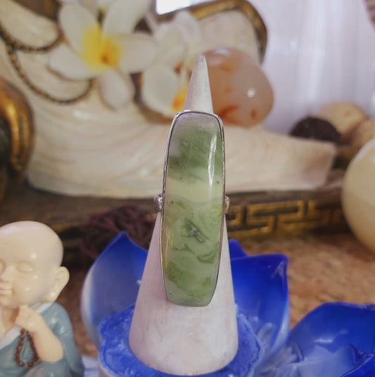 Larsonite Spiritual Grounding Gemstone Ring Size US 8 (E2050)