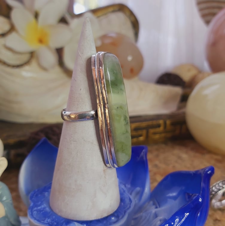 Larsonite Spiritual Grounding Gemstone Ring Size US 8 (E2050)