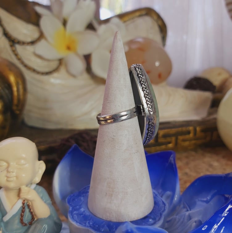 Larsonite Spiritual Grounding Gemstone Ring Size US 8 (E2051)