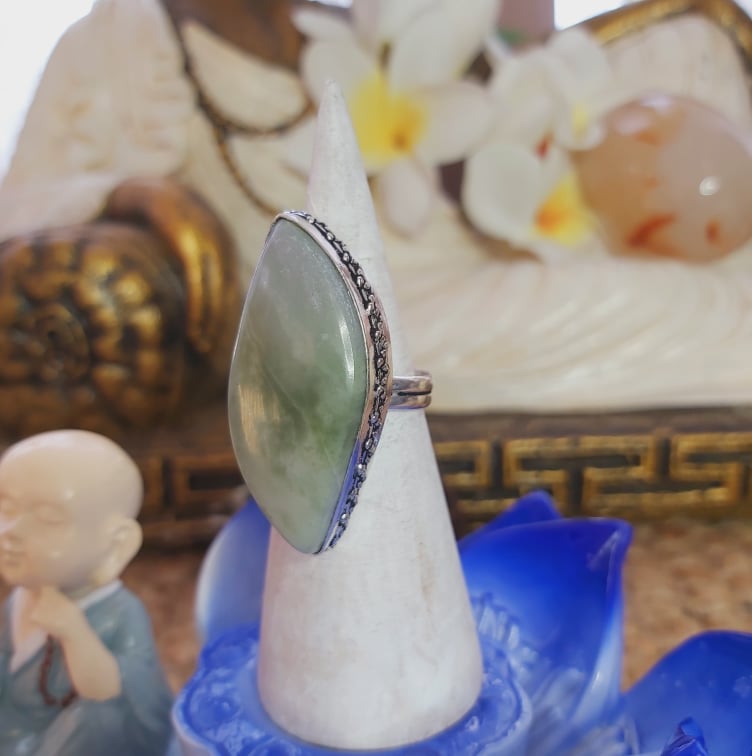Larsonite Spiritual Grounding Gemstone Ring Size US 8 (E2051)