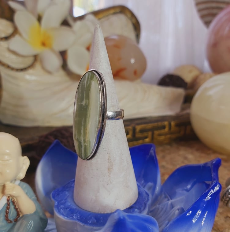 Larsonite Spiritual Grounding Gemstone Ring Size US 8 (E2053)