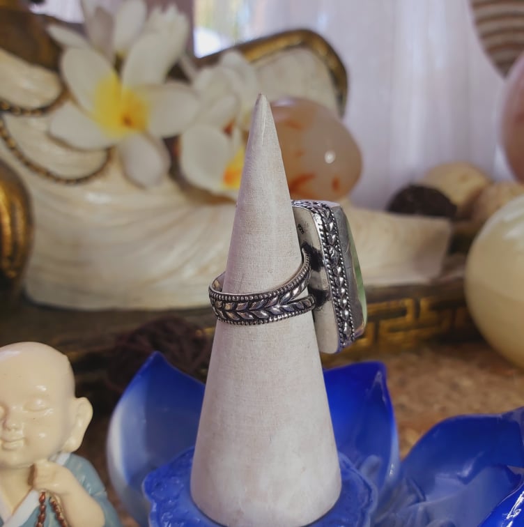 Larsonite Spiritual Grounding Gemstone Ring Size US 8.5 (E2054)