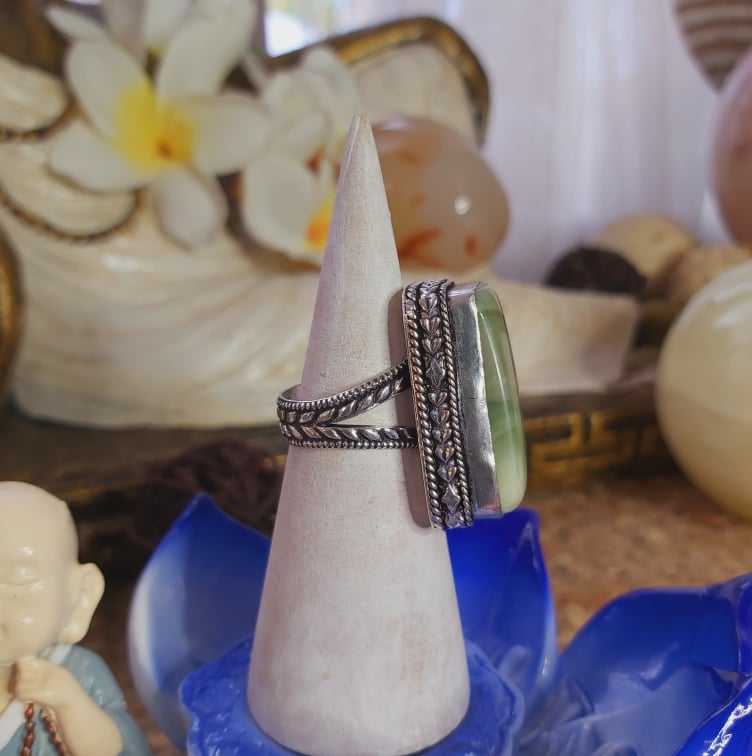 Larsonite Spiritual Grounding Gemstone Ring Size US 8.5 (E2054)