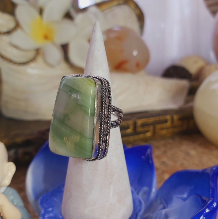 Larsonite Spiritual Grounding Gemstone Ring Size US 8.5 (E2054)