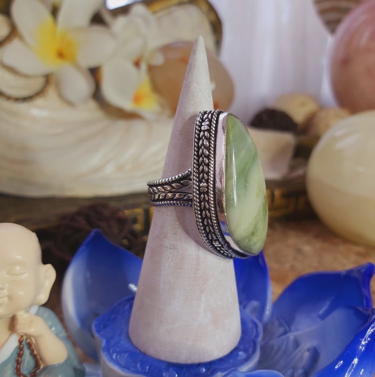 Larsonite Spiritual Grounding Gemstone Ring Size US 9 (E2056)