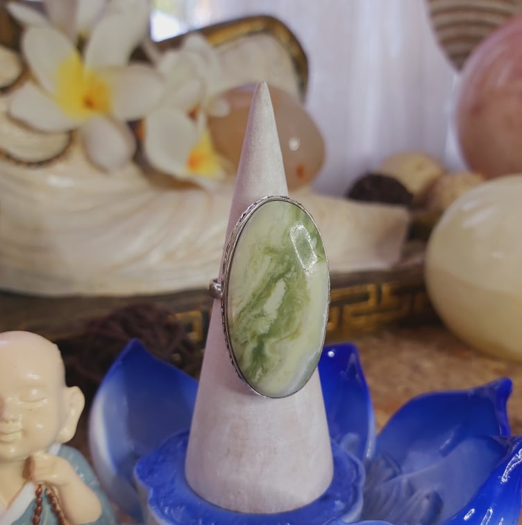 Larsonite Spiritual Grounding Gemstone Ring Size US 9 (E2057)