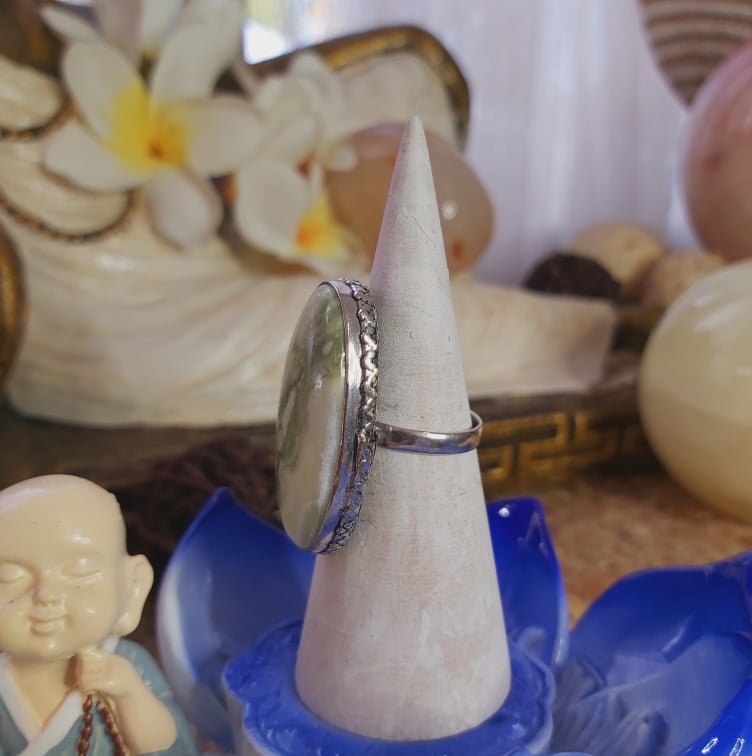 Larsonite Spiritual Grounding Gemstone Ring Size US 9 (E2057)
