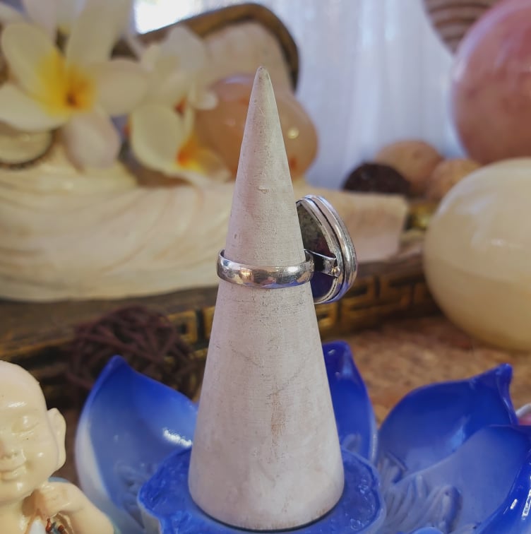 Rainbow Agate Physical Wellbeing Gemstone Ring US 6 (E2098)