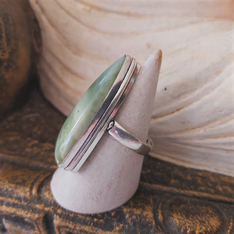 Larsonite Spiritual Grounding Gemstone Ring Size US 9.5 (E2370)