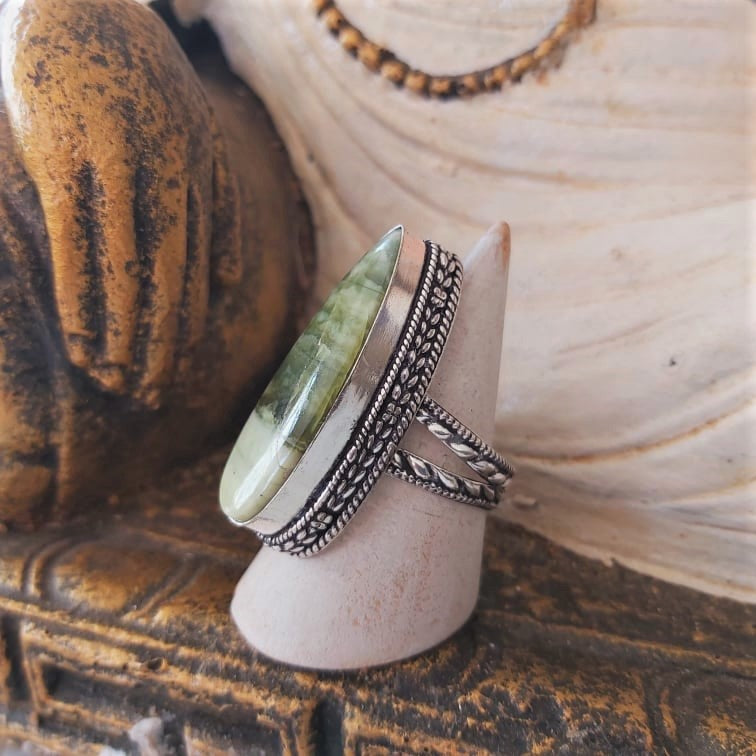 Larsonite Spiritual Grounding Gemstone Ring Size US 10 (E2373)