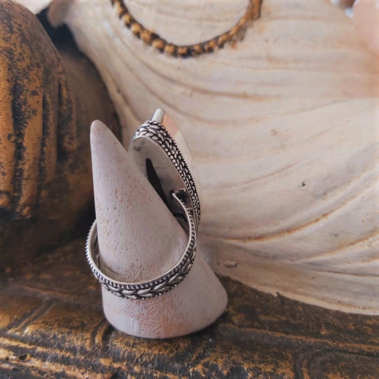 Larsonite Spiritual Grounding Gemstone Ring Size US 10 (E2373)