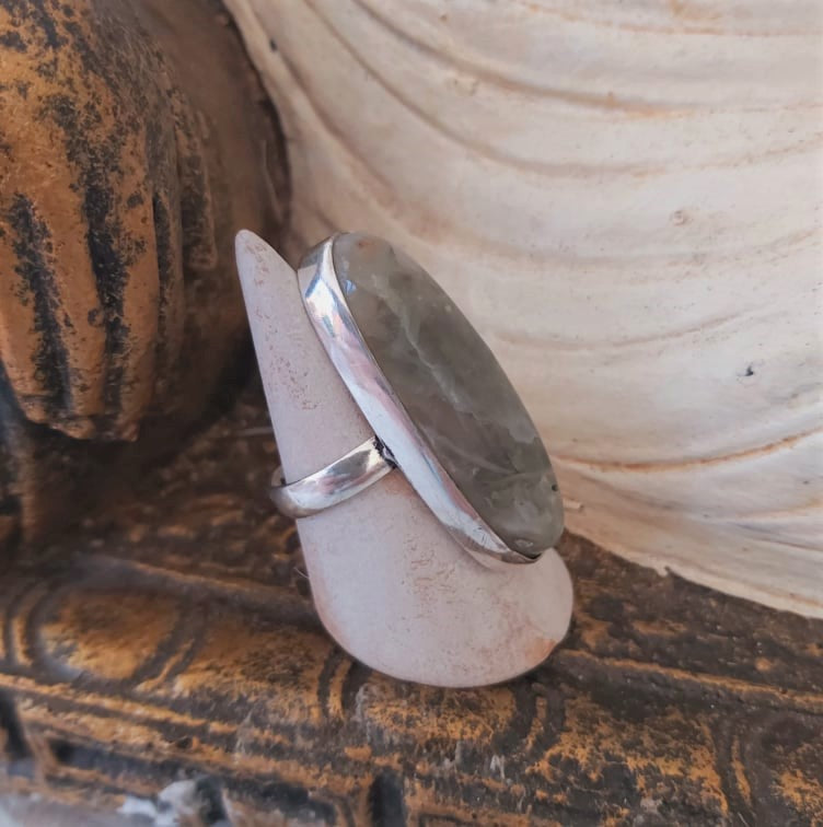 Fluorite Spiritual Growth & Grounding Gemstone Ring Size US 9.5 (E2380)
