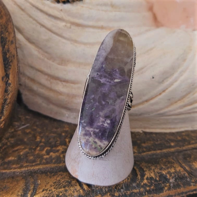 Fluorite Spiritual Growth & Grounding Gemstone Ring Size US 7 (E2383)