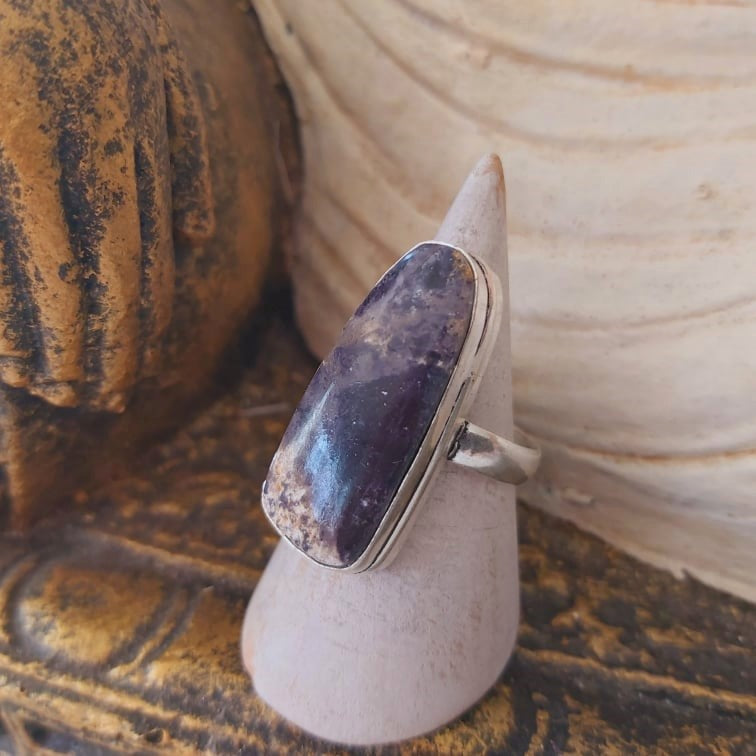 Fluorite Spiritual Growth & Grounding Gemstone Ring Size US 9 (E2386)