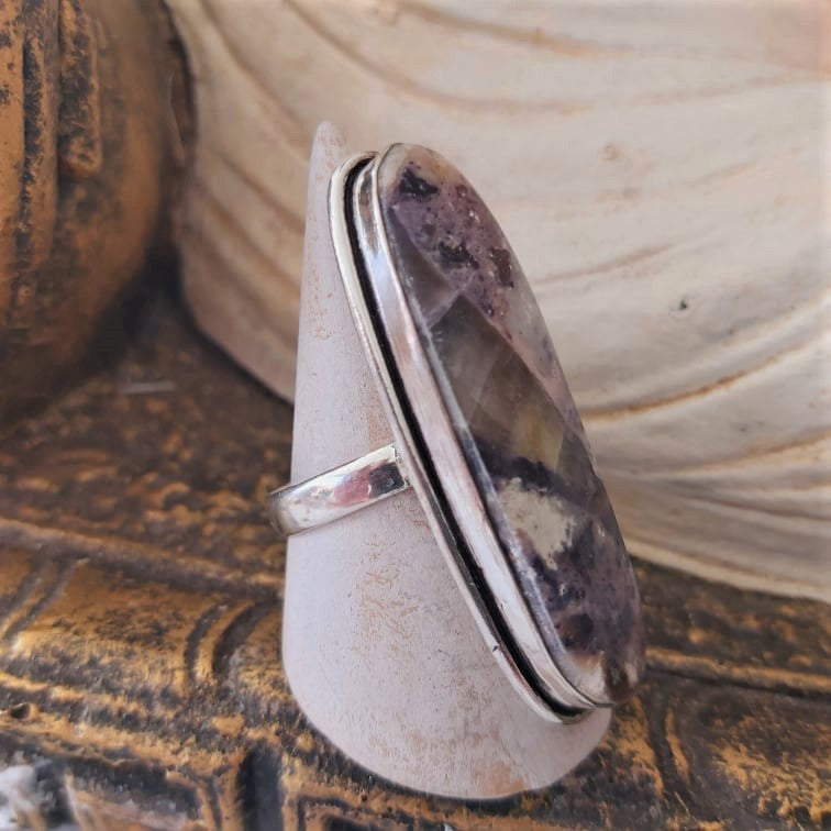 Fluorite Spiritual Growth & Grounding Gemstone Ring Size US 10 (E2388)