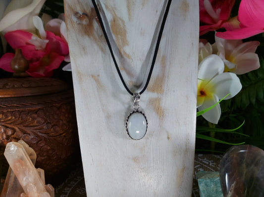 Rainbow Moonstone Pendant (E644)