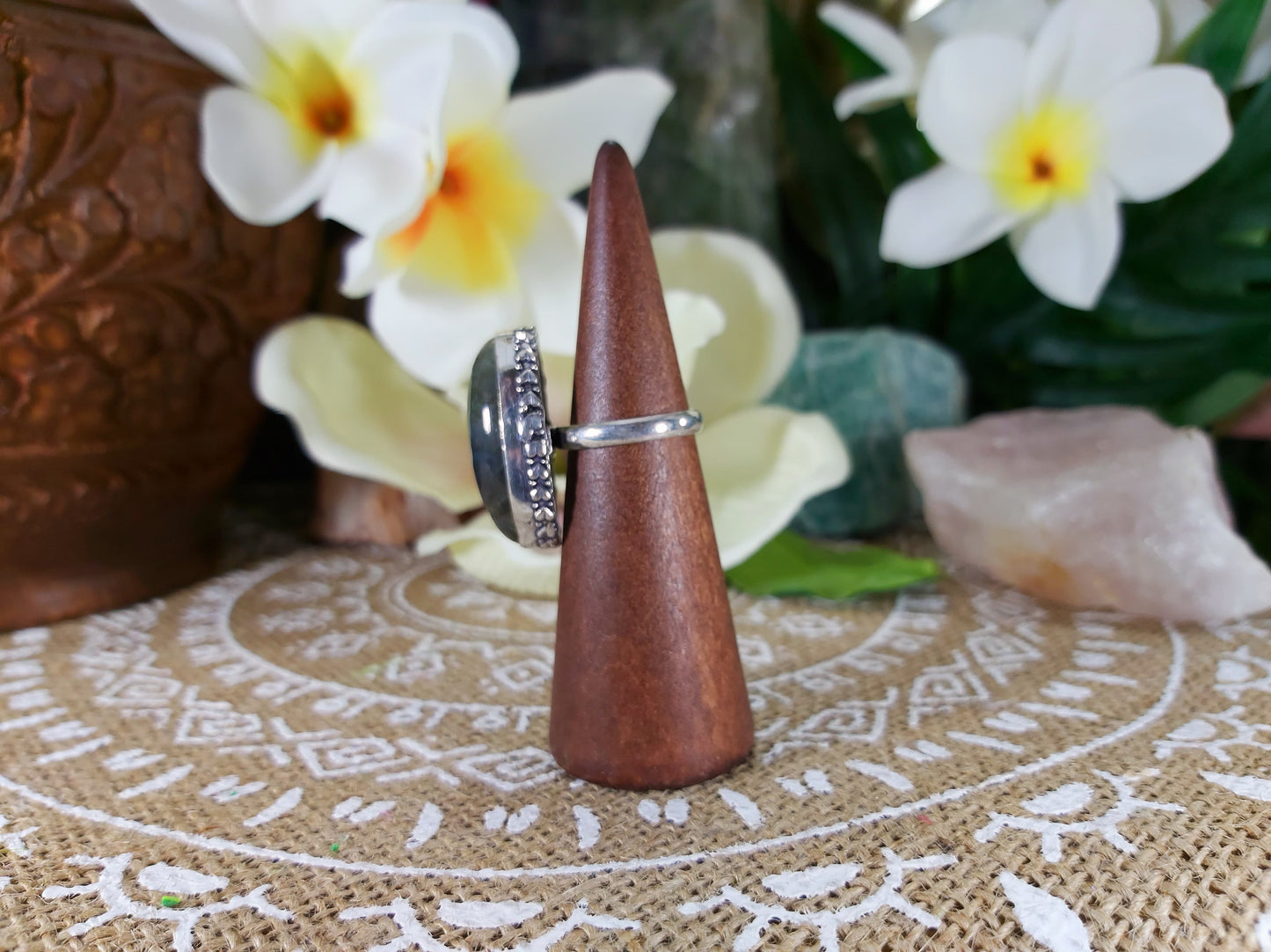Labradorite Inner Spirit Gemstone Ring Size US 7.5 (E748)