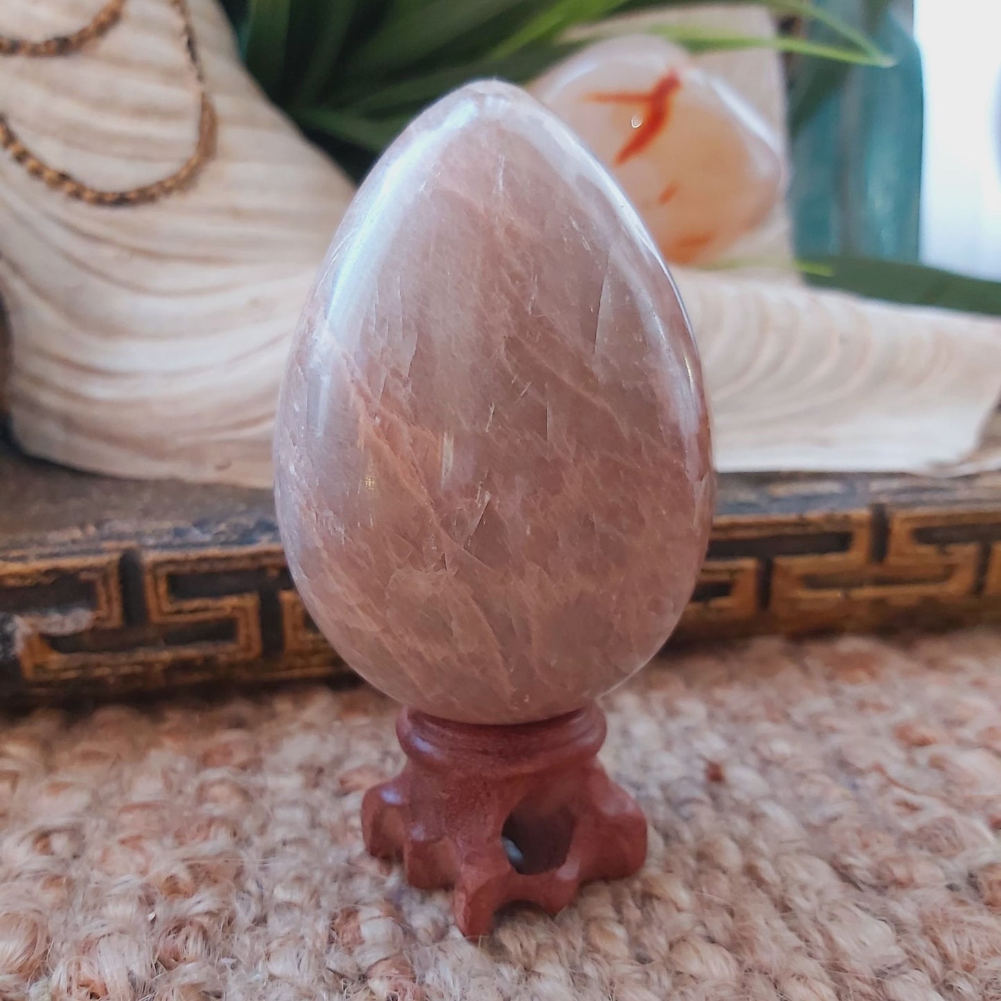 Peach Moonstone Crystal 315 gms (GEM149)