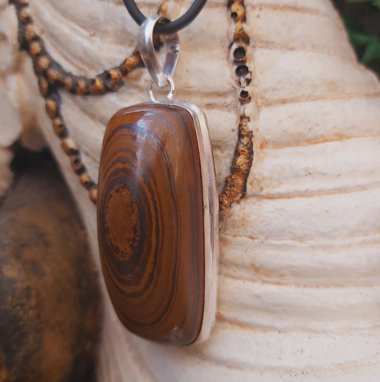 Tiger Eye Gemstone Pendant Necklace (E2270)