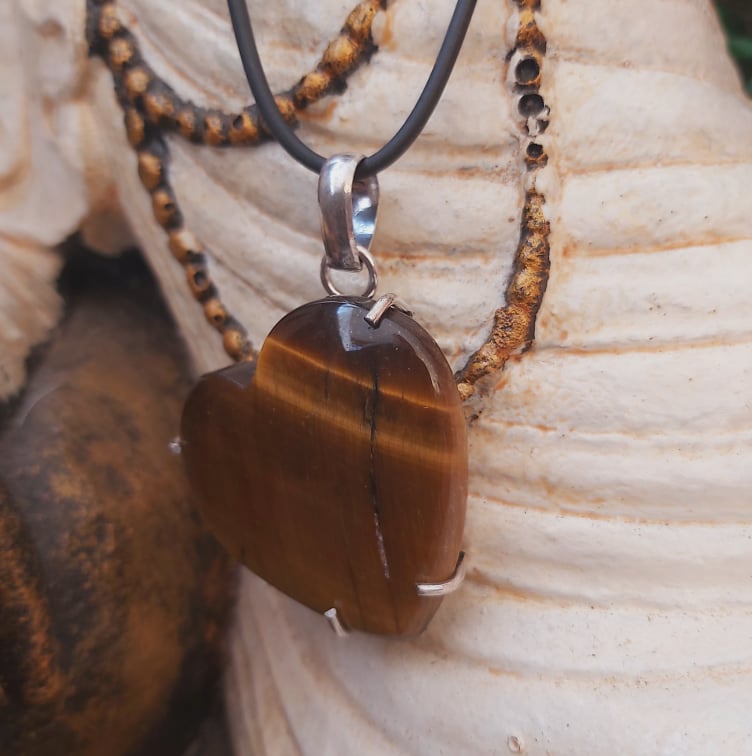 Tiger Eye Gemstone Pendant Necklace (E2272)