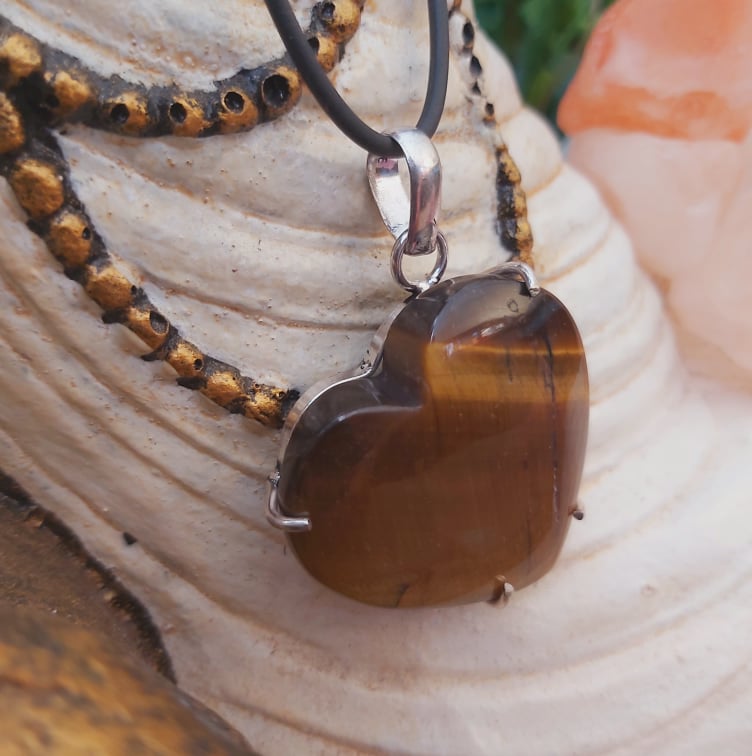 Tiger Eye Gemstone Pendant Necklace (E2272)