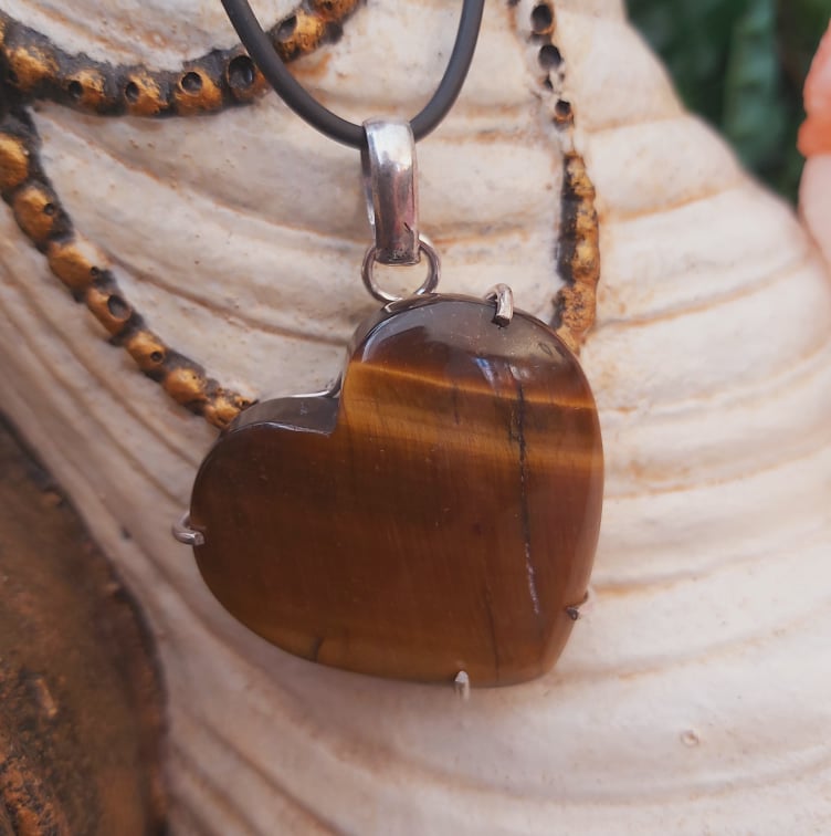 Tiger Eye Gemstone Pendant Necklace (E2272)