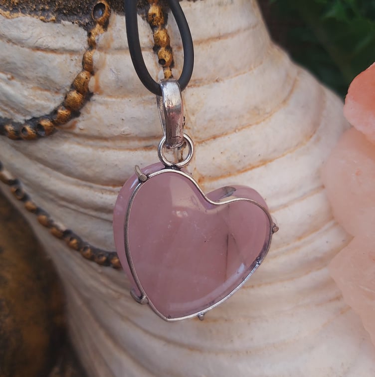 Rose Quartz True Love Gemstone Pendant (E2273)