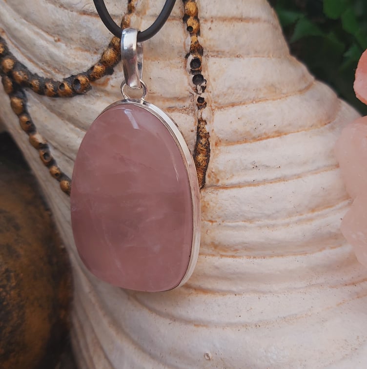 Rose Quartz True Love Gemstone Pendant (E2275)