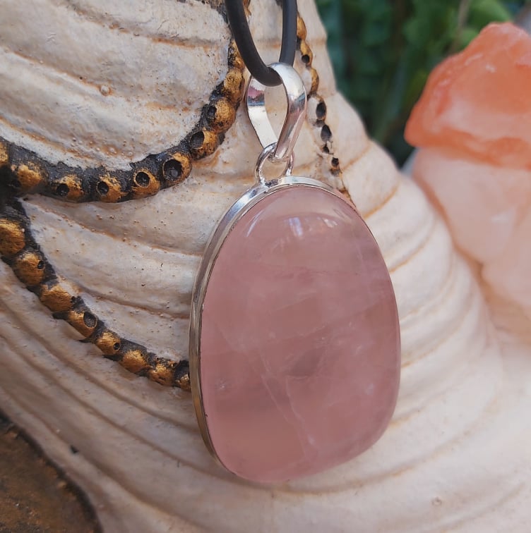 Rose Quartz True Love Gemstone Pendant (E2275)