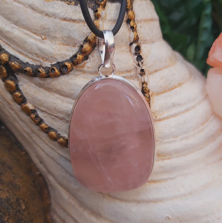 Rose Quartz True Love Gemstone Pendant (E2275)